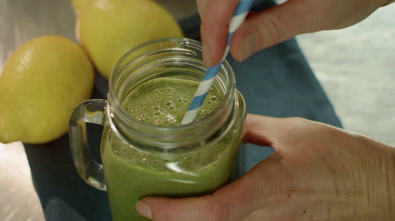 tropical green smoothie Calgary Avansino eat.feel.live.well